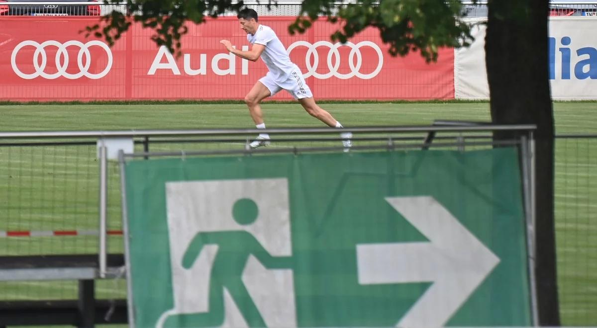 Gdzie zagra Robert Lewandowski? Siostra szuka domu, "Lewy" trenuje z Bayernem.  "Niech ten teatr się skończy"