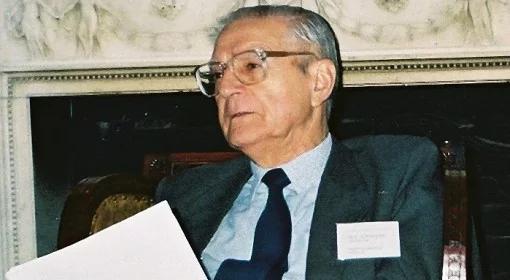  Norman Davies laureatem Nagrody im. Gieysztora 