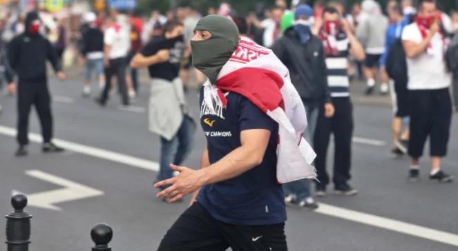 Rosyjska prasa: chuligani wygrywają ze sportem