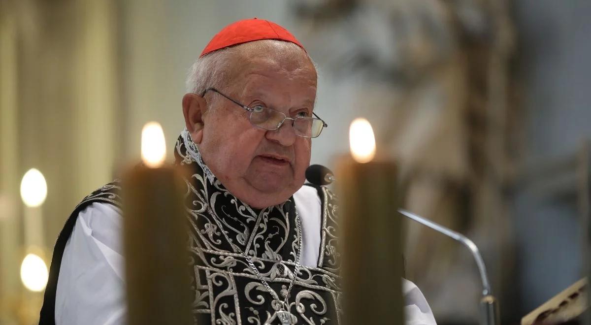 Kard. Dziwisz: aby uderzyć w Jana Pawła II, trzeba też uderzyć w ludzi, którzy z nim współpracowali