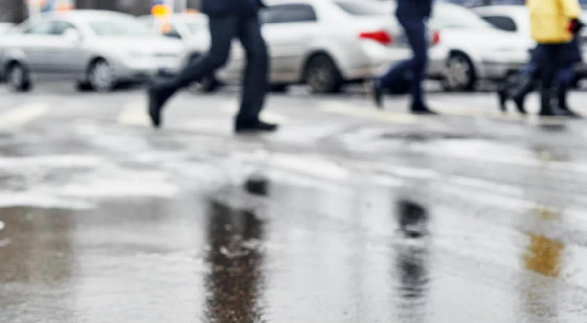 Ślisko na północy i południu kraju. IMGW ostrzega przed oblodzeniem