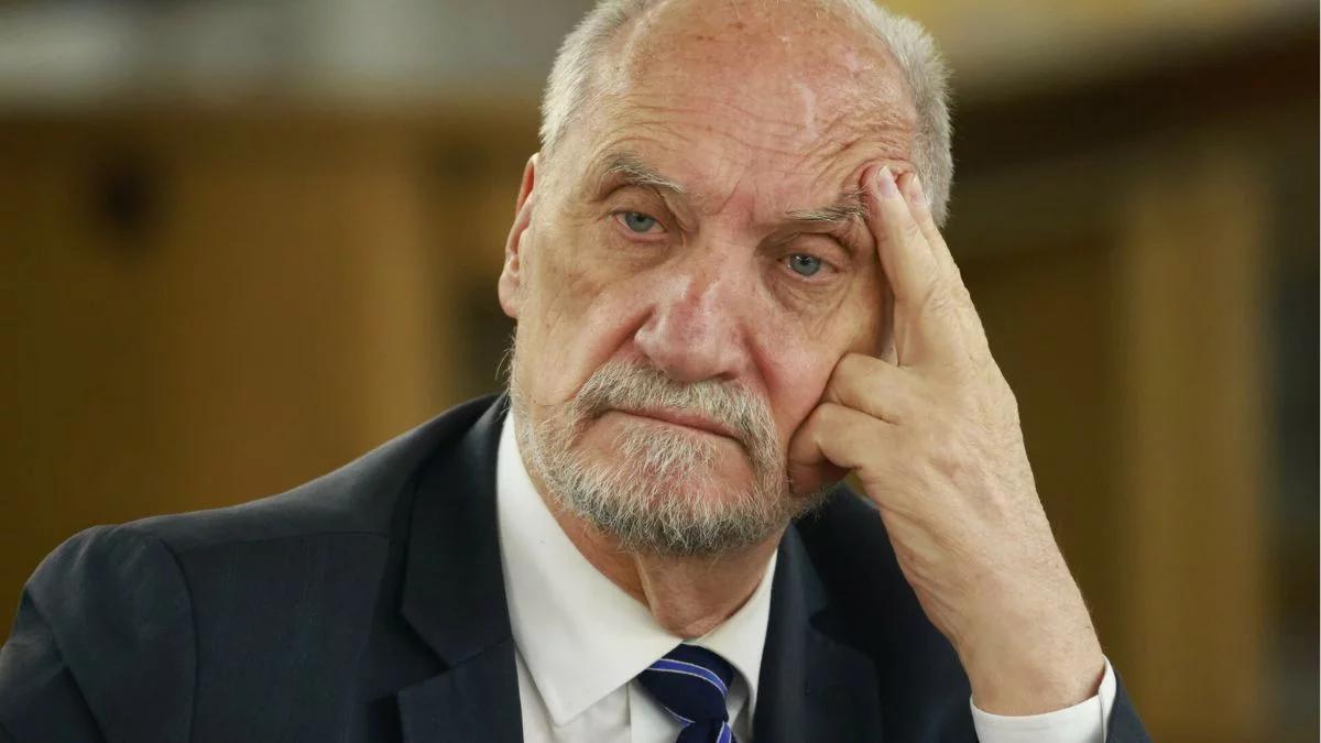 Ważą się losy immunitetu Macierewicza. "Te dokumenty nie pozostawiają wątpliwości"