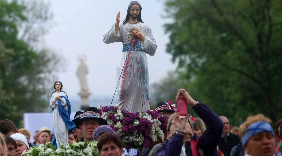 Do senatu trafiła petycja w sprawie przedłużenia Zielonych Świątek, to byłby kolejny "długi weekend"