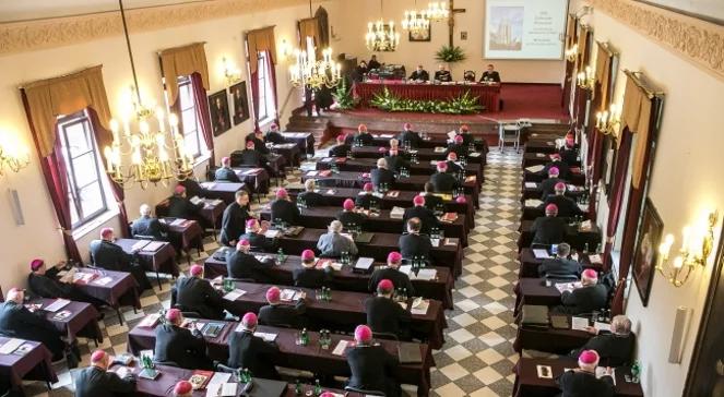 "Traktujcie media katolickie na równi z innymi"