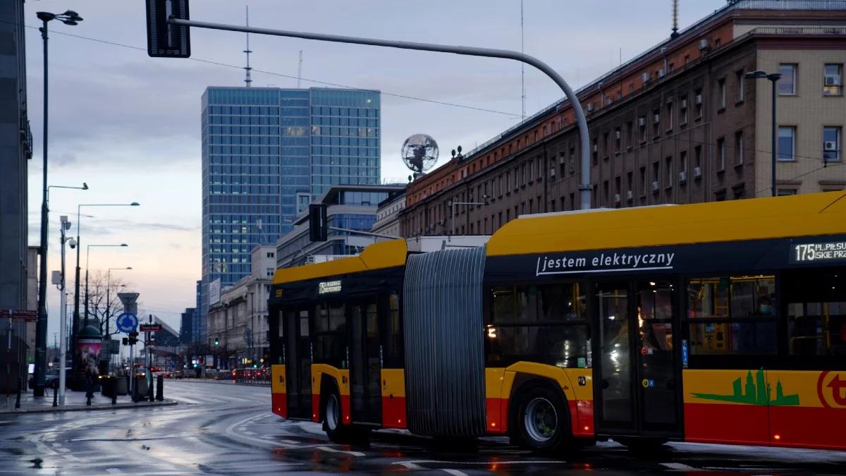 Prognoza pogody. Dwie strefy opadów, wieczorem silny wiatr