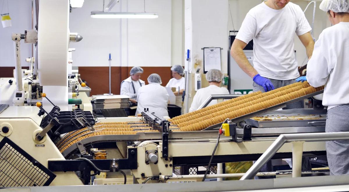 Nieznacznie spadł wskaźnik PMI dla przemysłu. "Kwiecień był kolejnym miesiącem wyzwań dla producentów"