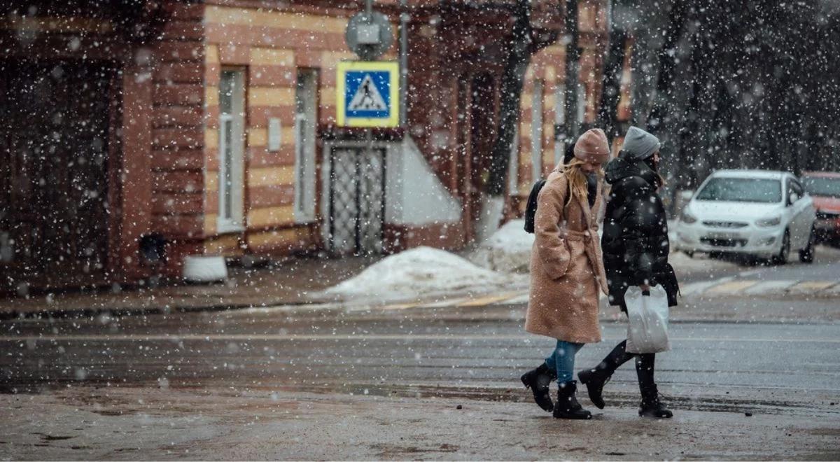 Czwartek mroźny i pochmurny. Synoptyk ostrzega: mgła mocno ograniczy widoczność