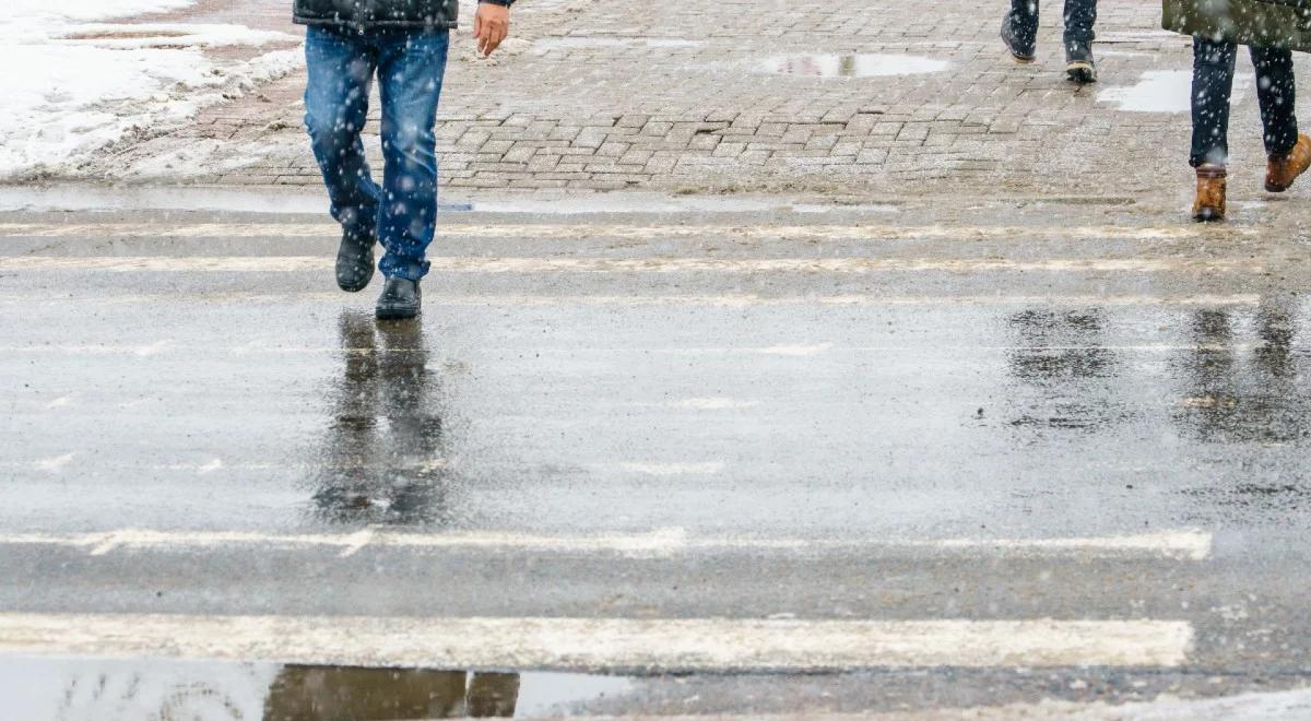 Zimno i pochmurno, miejscami spadnie deszcz. Prognoza pogody na czwartek