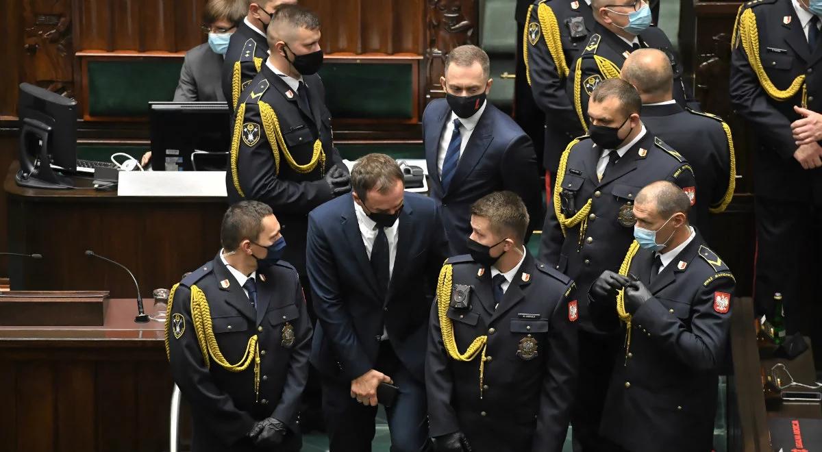 Skandaliczne zachowanie Nitrasa w Sejmie. Popchnął jednego z posłów PiS [WIDEO]