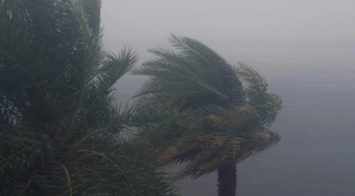 Do wybrzeża Meksyku zbliża się huragan. Prędkość wiatru dochodzi do 195 km/h
