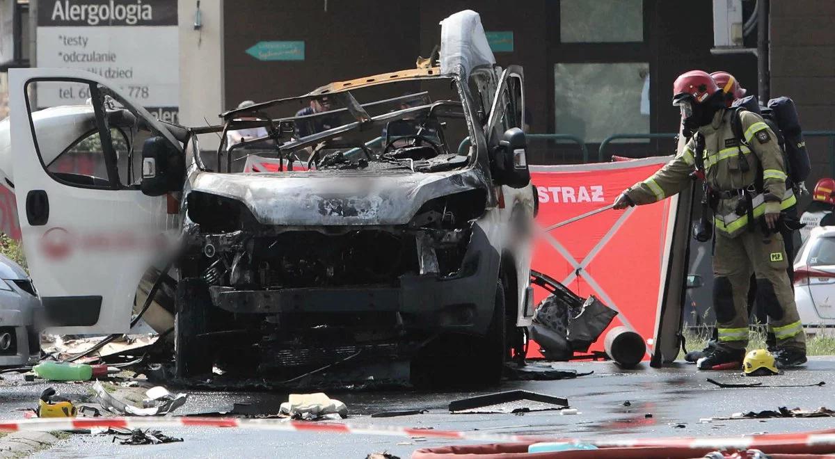 Warszawa: wybuch furgonetki z butlami z gazem. Dwie osoby nie żyją, ewakuacja okolicznych budynków