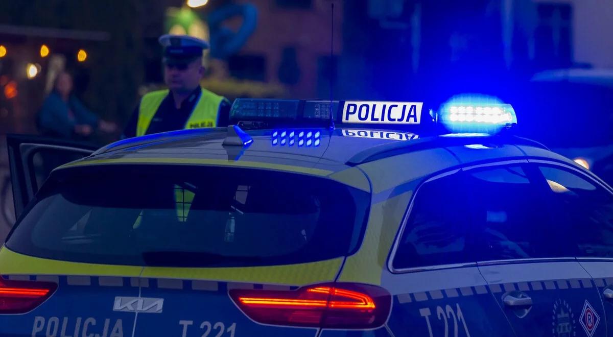 Grochowe. Zderzenie auta z lawetą, nie żyją trzy osoby