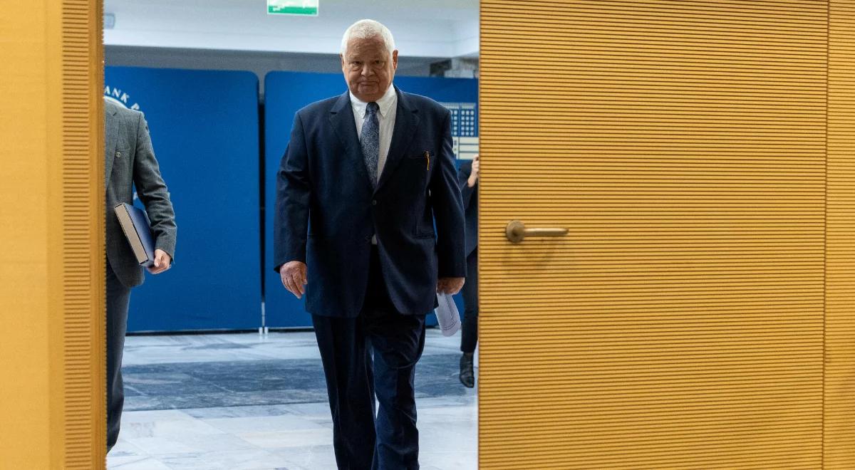 Glapiński wezwany do prokuratury. Chodzi o ujawnienie tajnej informacji