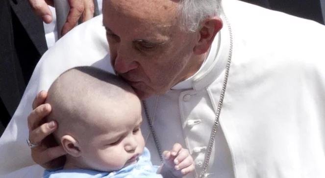 Papież: źle kończy ksiądz, który podąża za pieniędzmi