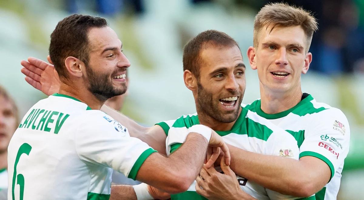Ekstraklasa: wygrana w debiucie nowego trenera Lechii. Piłkarze z Pomorza odbijają się od strefy spadkowej 