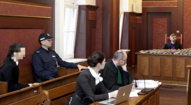 Proces Katarzyny W. Biegli: śmierć małej Magdy w wyniku ucisku szyi. Oskarżona nagle źle się poczuła