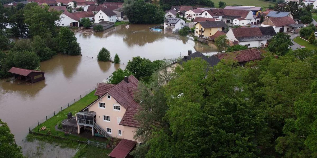 Tragiczne powodzie w Niemczech. Ludzie nie mają czasu na ratowanie dobytku