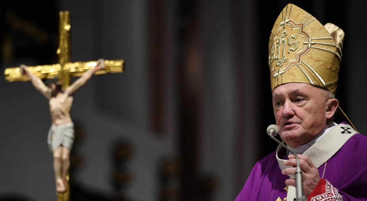 Kazimierz Nycz: proszę o uszanowanie katolików religijnego wymiaru świąt