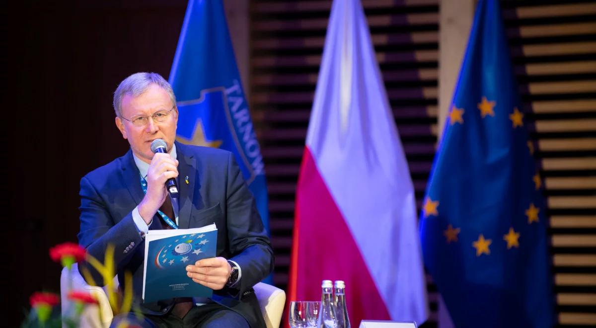 "Przyszłość jest teraz. Gospodarka bez wróżenia z fusów". Drugi dzień Forum Gospodarczego w Tarnowie