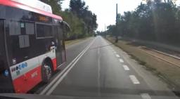 Kierowca miejskiego autobusu w...