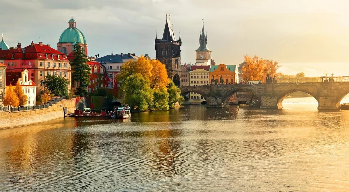 Czechy chcą przyciągnąć pracowników z Polski