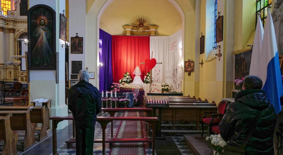 "Niech zmartwychwstały Chrystus przyniesie nam nadzieję". Życzenia świąteczne sekretarza KEP