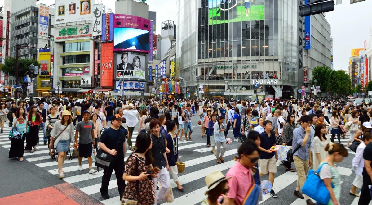 Szósta fala w Japonii. Rząd stara się ratować gospodarkę