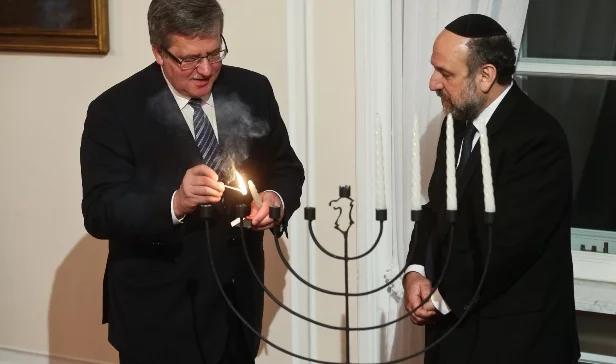 Chanuka: Bronisław Komorowski zapalił świecę
