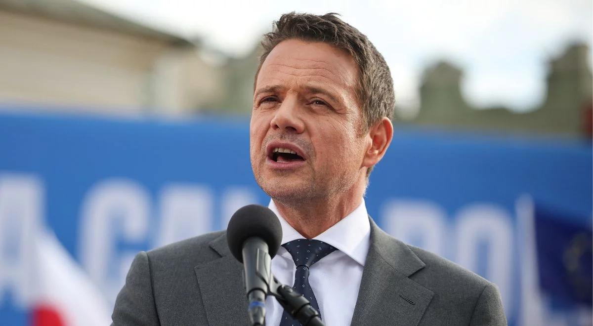 Masowa dezinformacja SMS-owa. Trzaskowski celem ataku