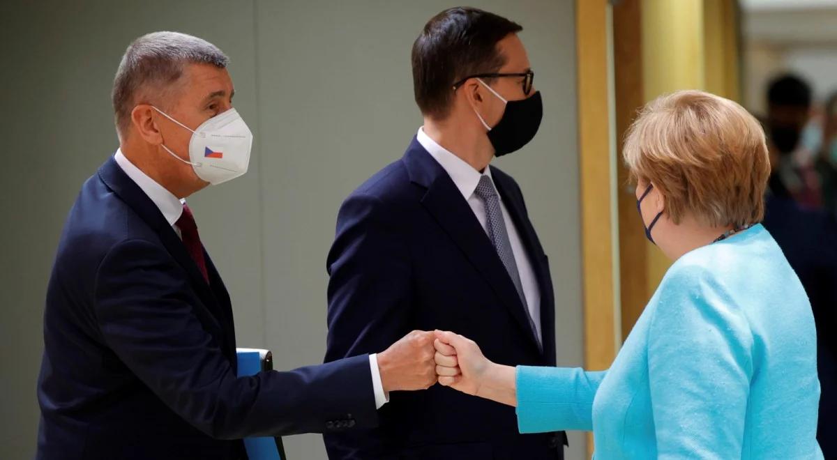 Kolacja na szczycie UE. Gorąca debata o dialogu z Rosją