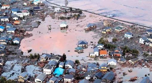Tsunami i trzęsienie ziemi w Japonii: nie ma informacji o ofiarach wśród Polaków