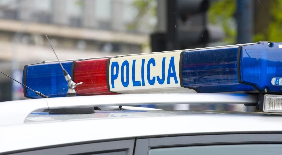 Pseudokibic poszukiwany trzema listami gończymi zatrzymany. Próbował zwieść policjantów