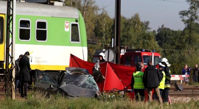 Samochód wjechał pod pociąg w Kozerkach. Są ofiary