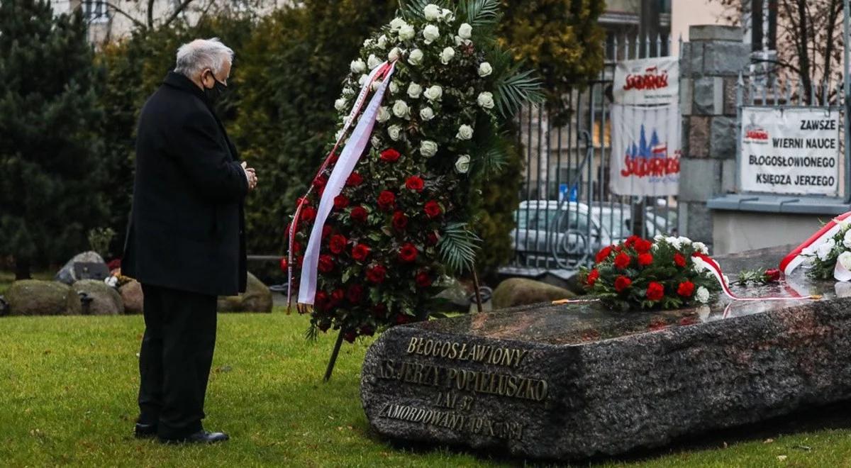 39. rocznica wprowadzenia stanu wojennego.  Jarosław Kaczyński złożył wieniec przy grobie Jerzego Popiełuszki