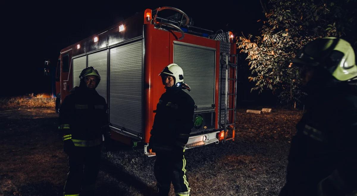 Pożar mieszkania w Borkowie. Jedna osoba nie żyje, są ranni