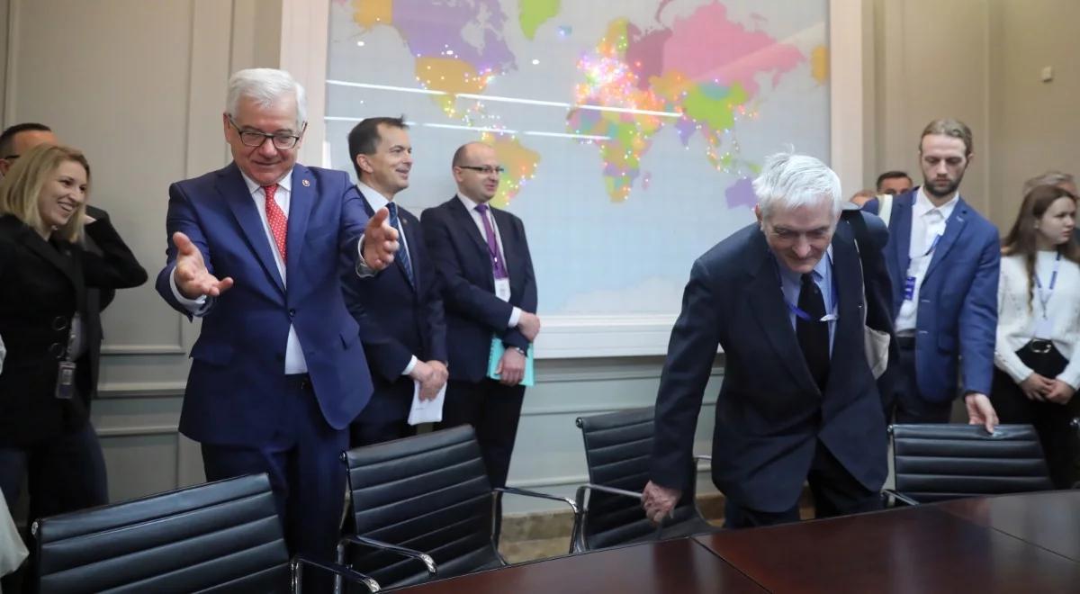 Dzień Służby Zagranicznej w MSZ. "Pokazujemy ważne dokumenty historyczne"