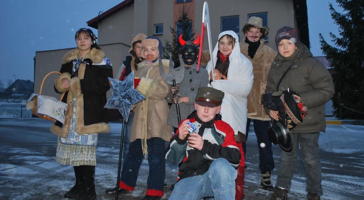 Drugi dzień Bożego Narodzenia. Kolędnicy ruszają w wędrówkę po naszych domach