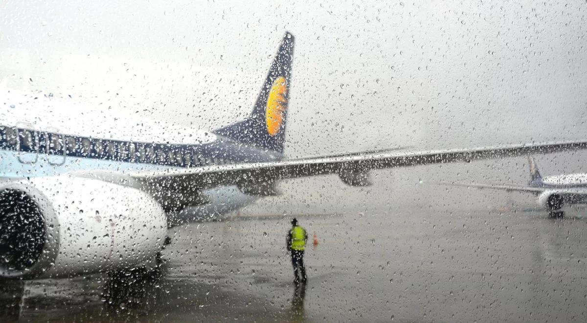 Odwołano ponad 200 lotów. Holenderskie lotnisko Schiphol sparaliżował orkan Pia