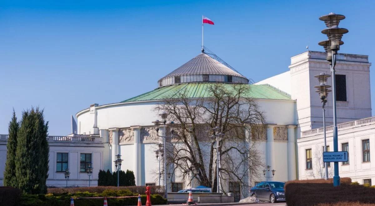 Komisje zaproponowały poprawki do noweli o PPE. Jutro zajmie się nią Sejm