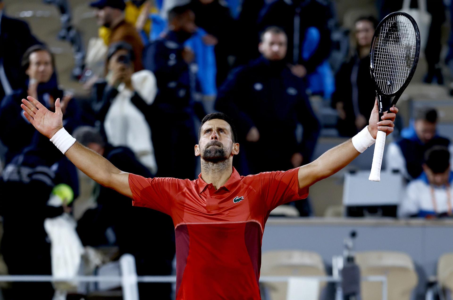 Roland Garros 2024. Mistrz zaczął od wygranej. Novak Djoković zwyciężył w trzech setach