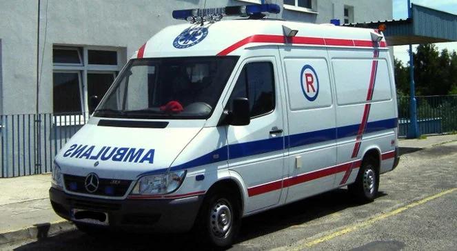 Katowice: kierowca prowadził karetkę po pijanemu i bez prawa jazdy