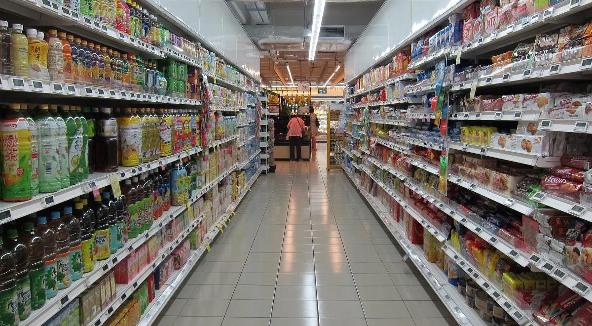 54-latek podrzucał do supermarketów zatrute jedzenie. Mężczyzna trafi do aresztu