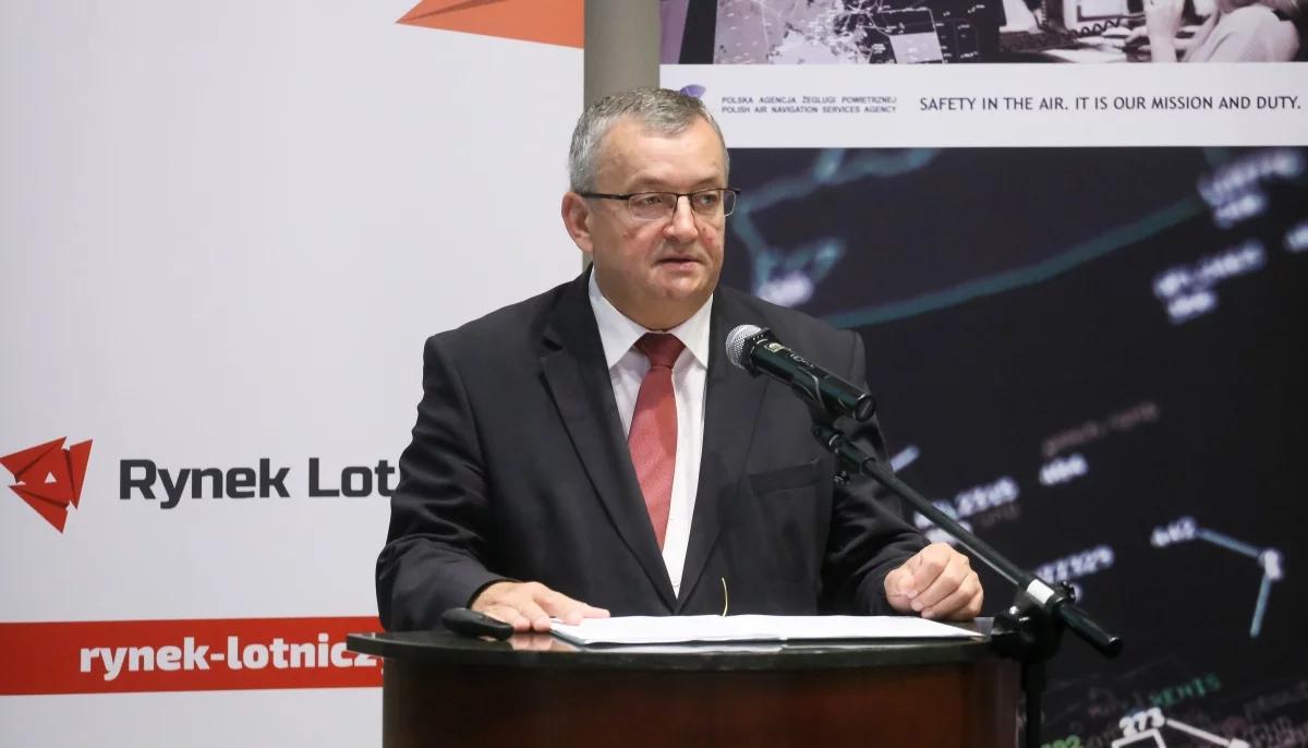 Cisza nocna na Lotnisku Chopina? Minister infrastruktury zabrał głos