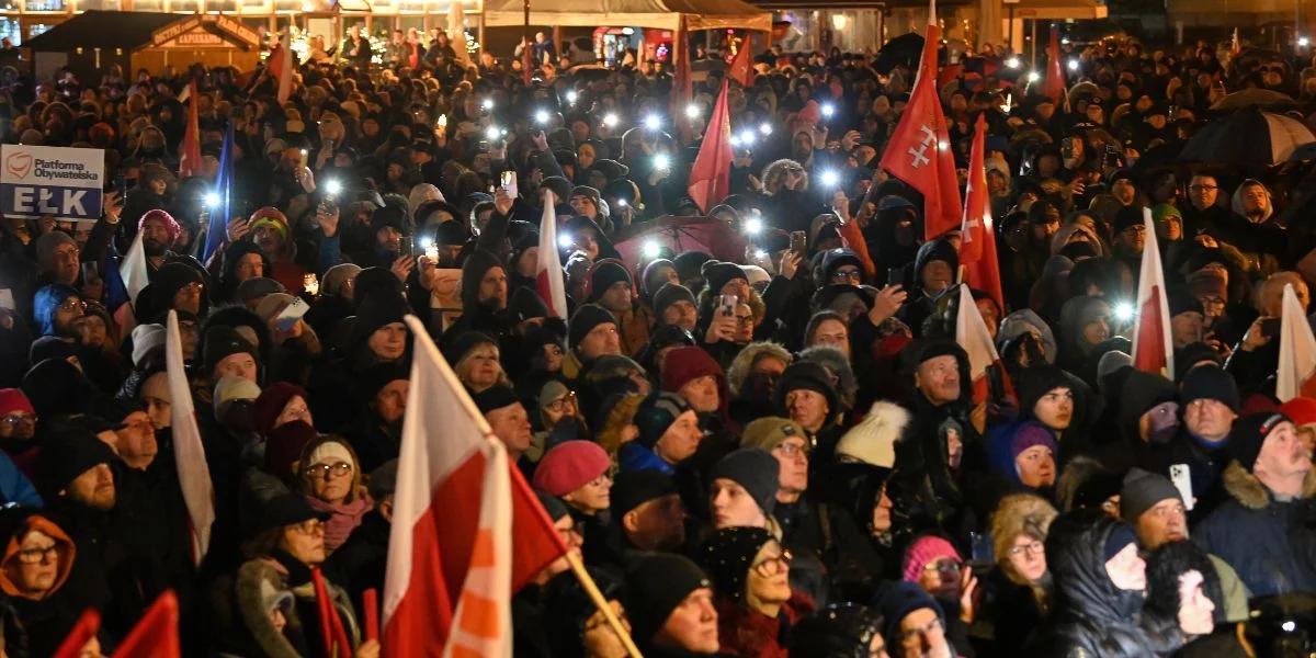 5. rocznica śmierci Pawła Adamowicza. Tłumy ludzi w Gdańsku uczciły jego pamięć