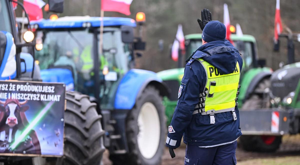 Blokada dróg. Rolnicy protestują w całym kraju, utrudnienia na Pomorzu i w Wielkopolsce