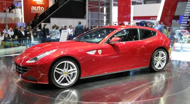 Ferrari FF warte 1,5 miliona złotych poszło z dymem