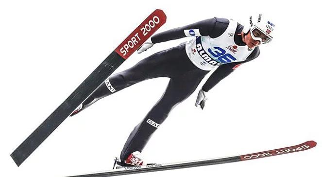 PŚ w Klingenthal: nierówne skoki Stocha, upadek młodego Sjoeena