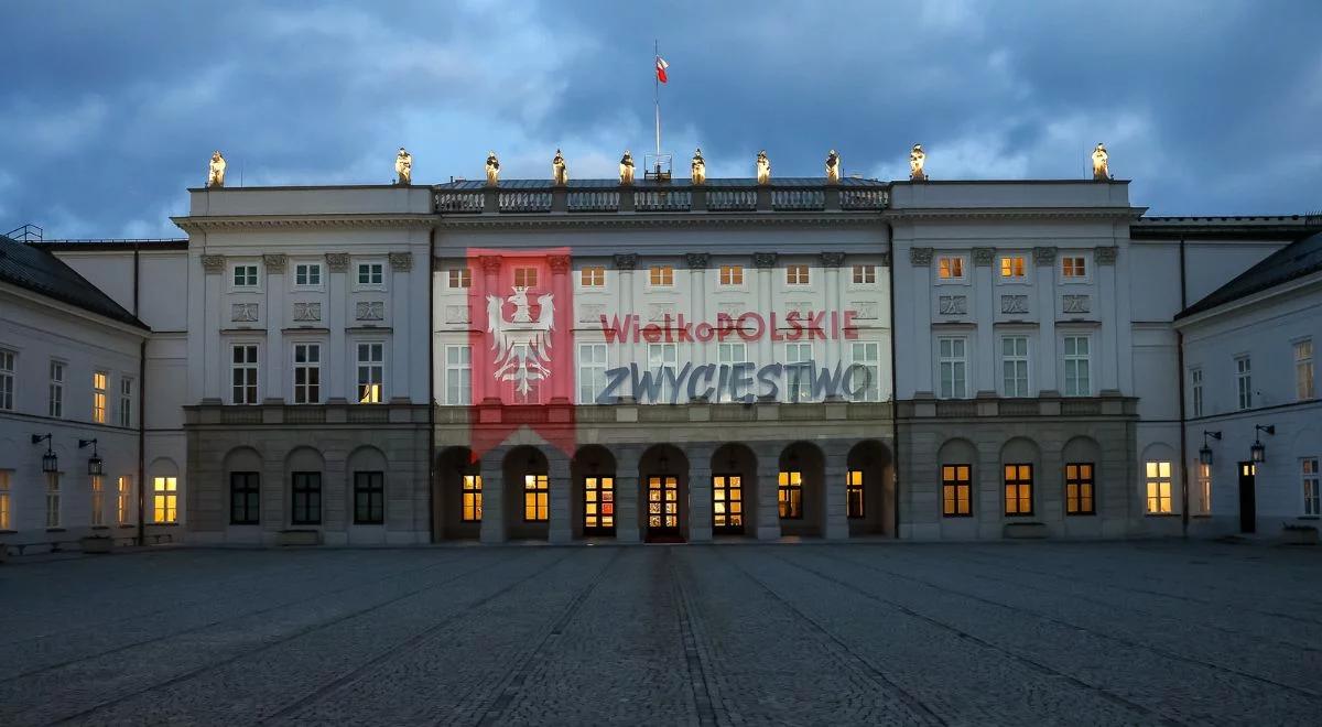 Obchody rocznicy wybuchu Powstania Wielkopolskiego. Na fasadzie Pałacu Prezydenckiego wyświetlono okoliczną iluminację