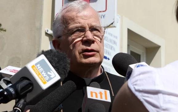 Abp Michalik: z bólem patrzę na krytyków powstańców