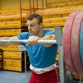 MŚ w podnoszeniu ciężarów: siłacze wchodzą na pomost we Wrocławiu 